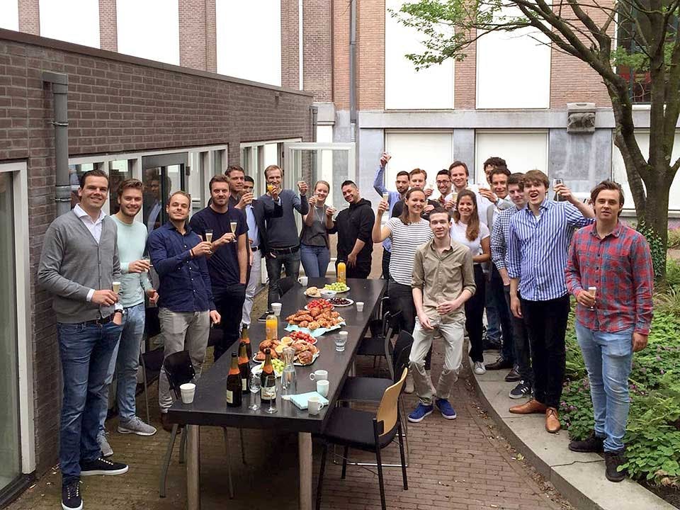 over ons